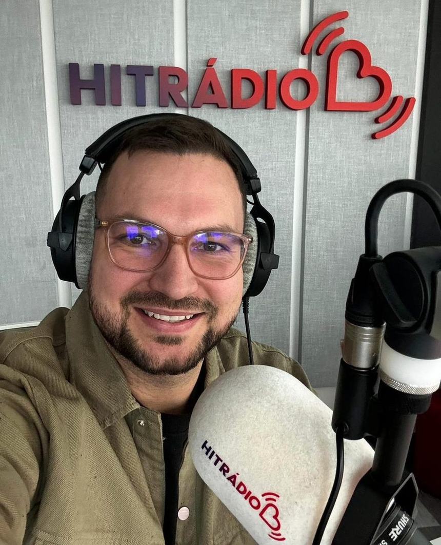 Filip Lejček ve vysílacím studiu Hitrádia